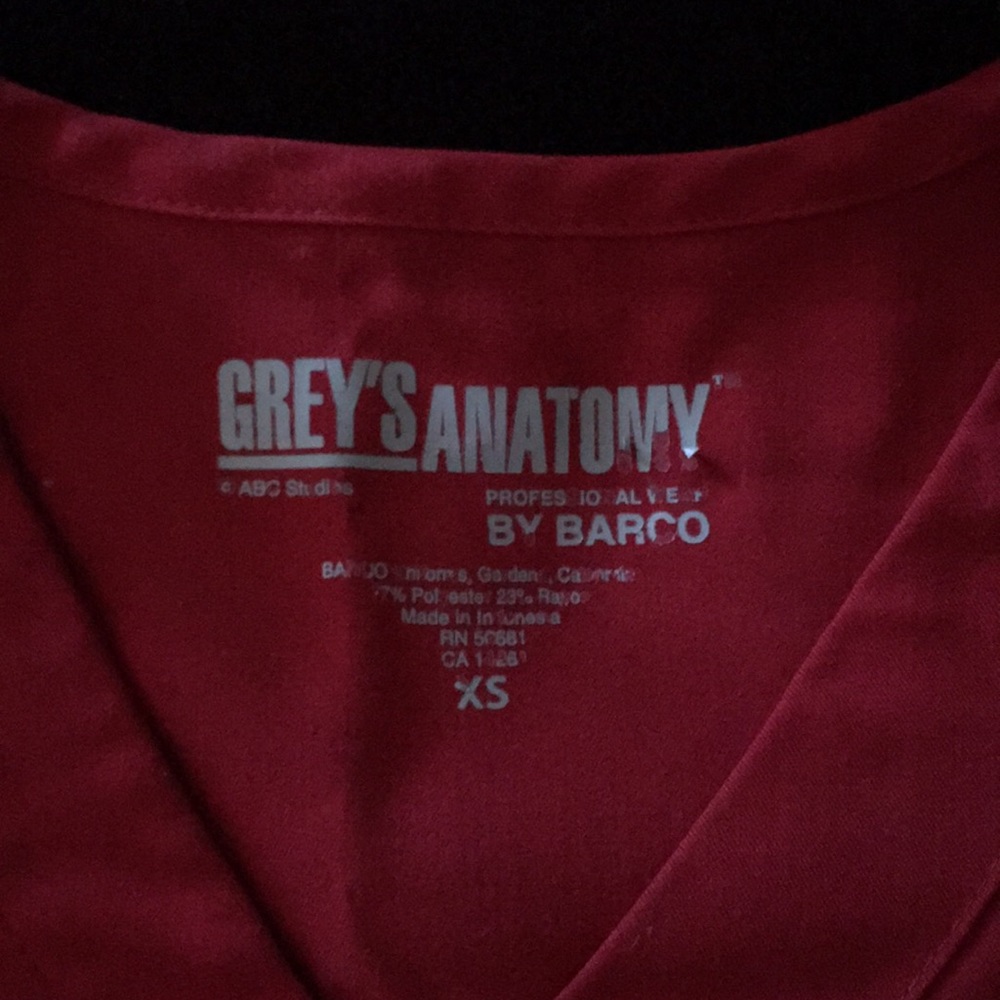 Hot tomalley Red and Purple Scrub tops - Picture 6 of 6